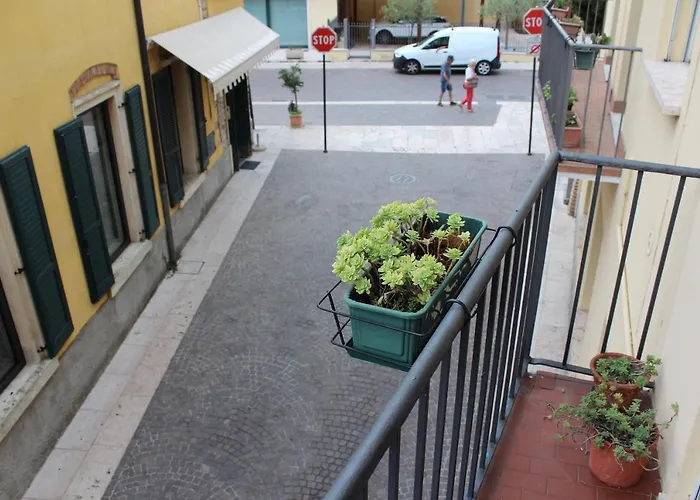 Balconcino Su Lazise