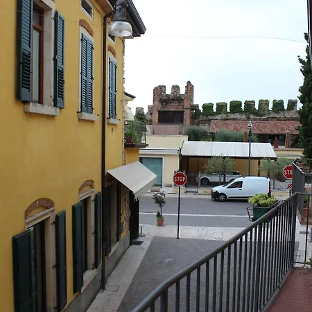 Balconcino Su Appartement