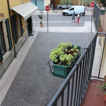 Balconcino Su Lazise